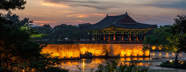 <h1><strong>Discover Korea</strong></h1><h1><strong>Beyond The Headlines</strong></h1>